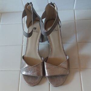 White Mountain Women's Antique Silver Metallic Heels